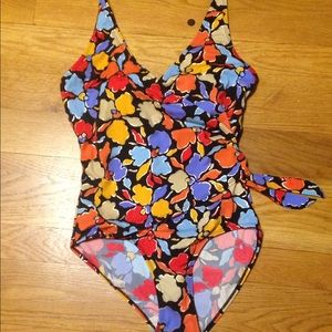 1 piece swimsuit
